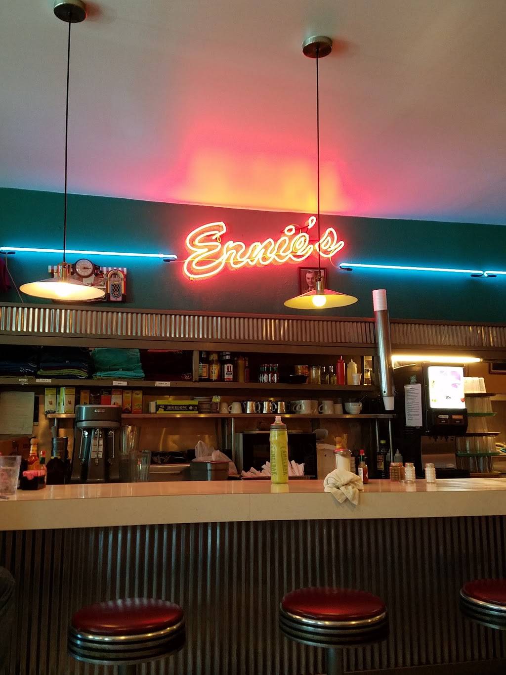 Ernies Cafe & Steak House | restaurant | 1005 E Walnut St, Columbia, MO 65201, USA | 5738747804 OR +1 573-874-7804
