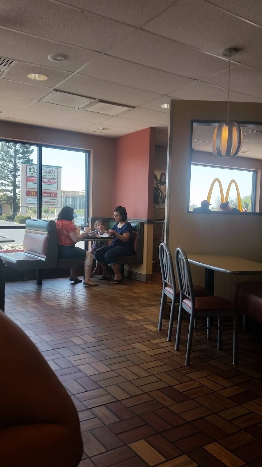 McDonalds | cafe | 379 E Olive Ave, Porterville, CA 93257, USA | 5597813382 OR +1 559-781-3382