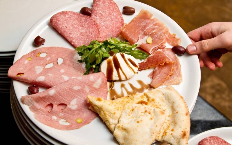 Bella Napoli Pizzeria | restaurant | 1200 Villa Pl #206, Nashville, TN 37212, USA | 6158911387 OR +1 615-891-1387