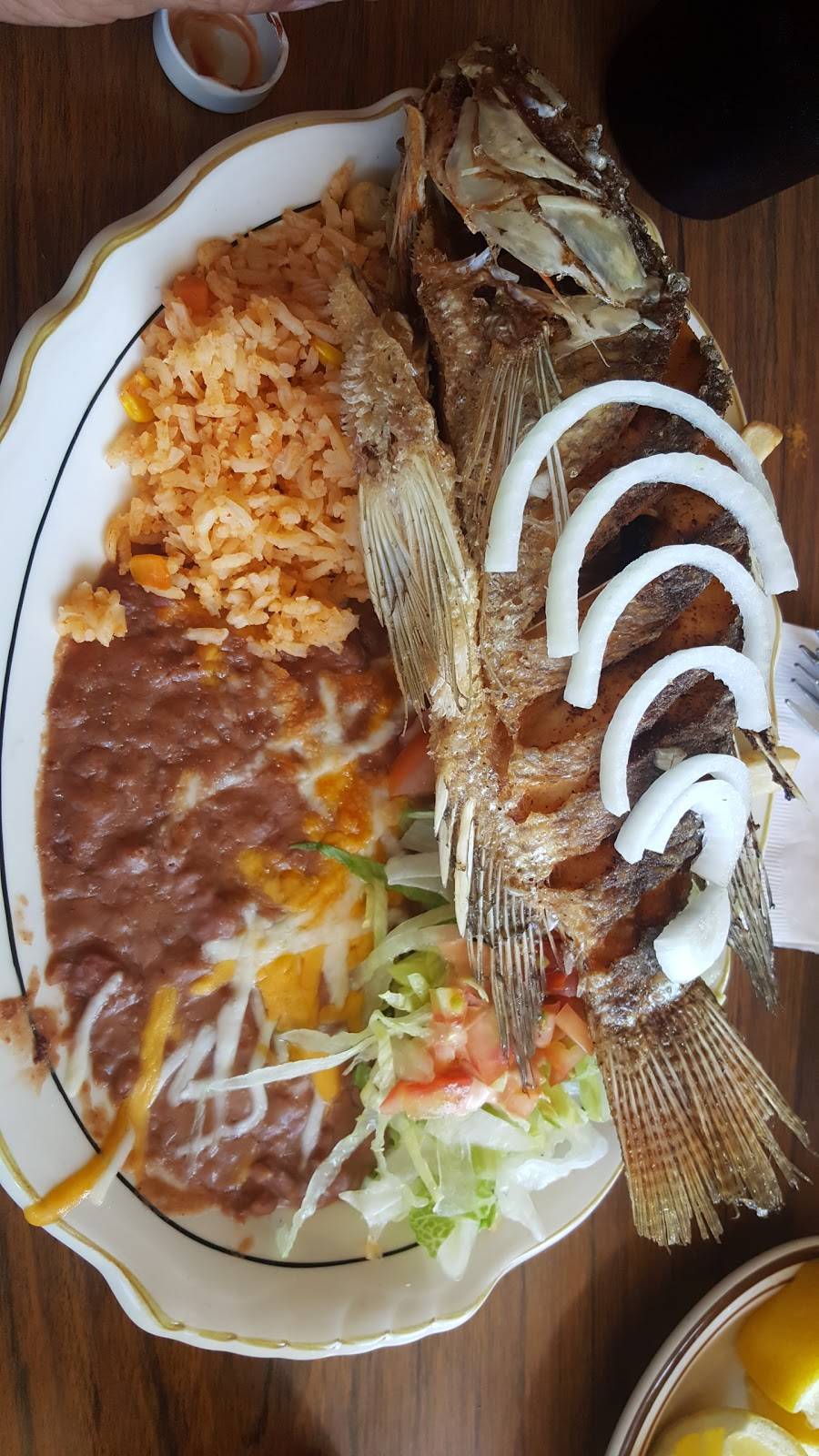 Bahia Restaurant | restaurant | 349 S Oxnard Blvd, Oxnard, CA 93030, USA | 8054875166 OR +1 805-487-5166