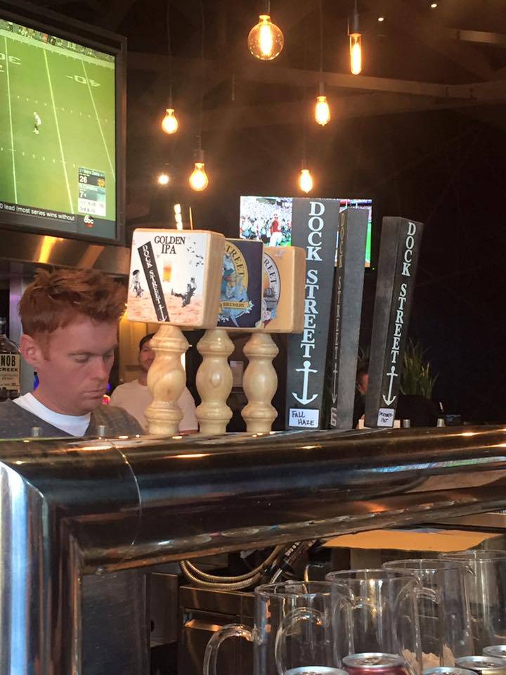 Fishtown Hops | restaurant | 1001 N Delaware Ave, Philadelphia, PA 19125, USA | 8774773715 OR +1 877-477-3715