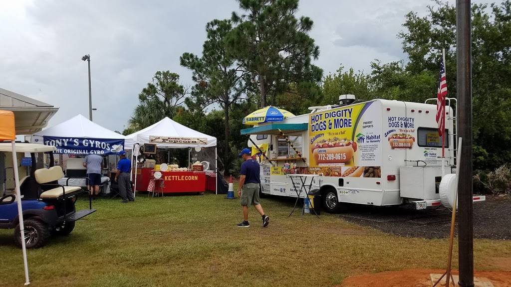 Hot Diggity Dog & Bun | restaurant | 602 NW Placid Ave, Port St. Lucie, FL 34983, USA | 7722090615 OR +1 772-209-0615