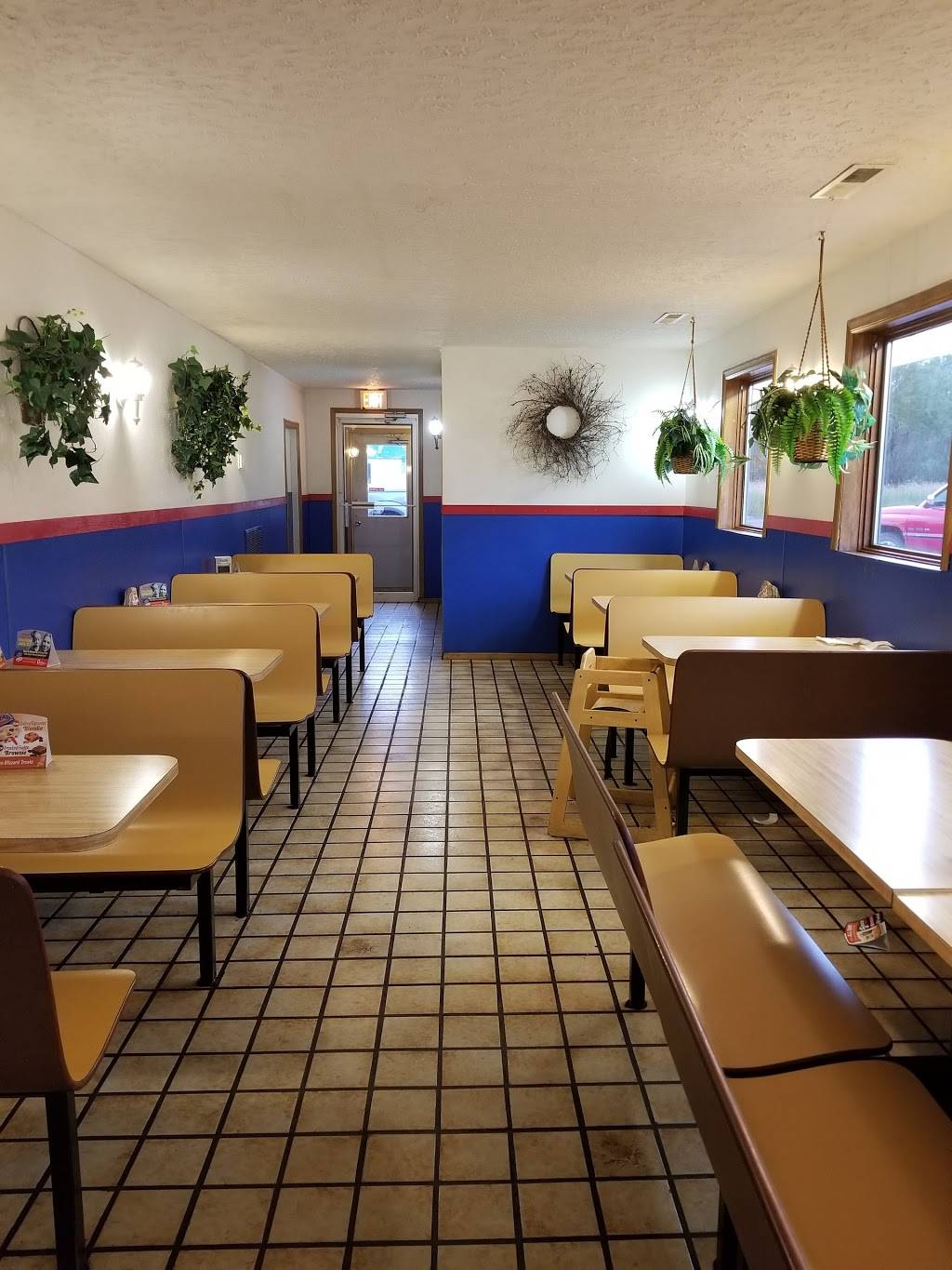 Dairy Queen | restaurant | 1521 Marinette Ave, Marinette, WI 54143, USA | 7157322632 OR +1 715-732-2632
