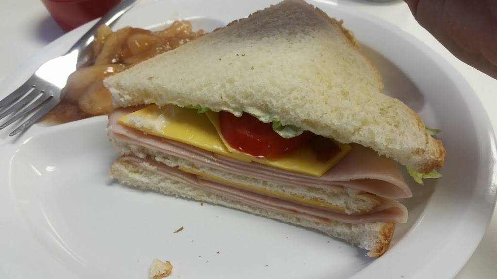 Temptations | restaurant | 535 N Memorial Dr, New Castle, IN 47362, USA | 7654654001 OR +1 765-465-4001