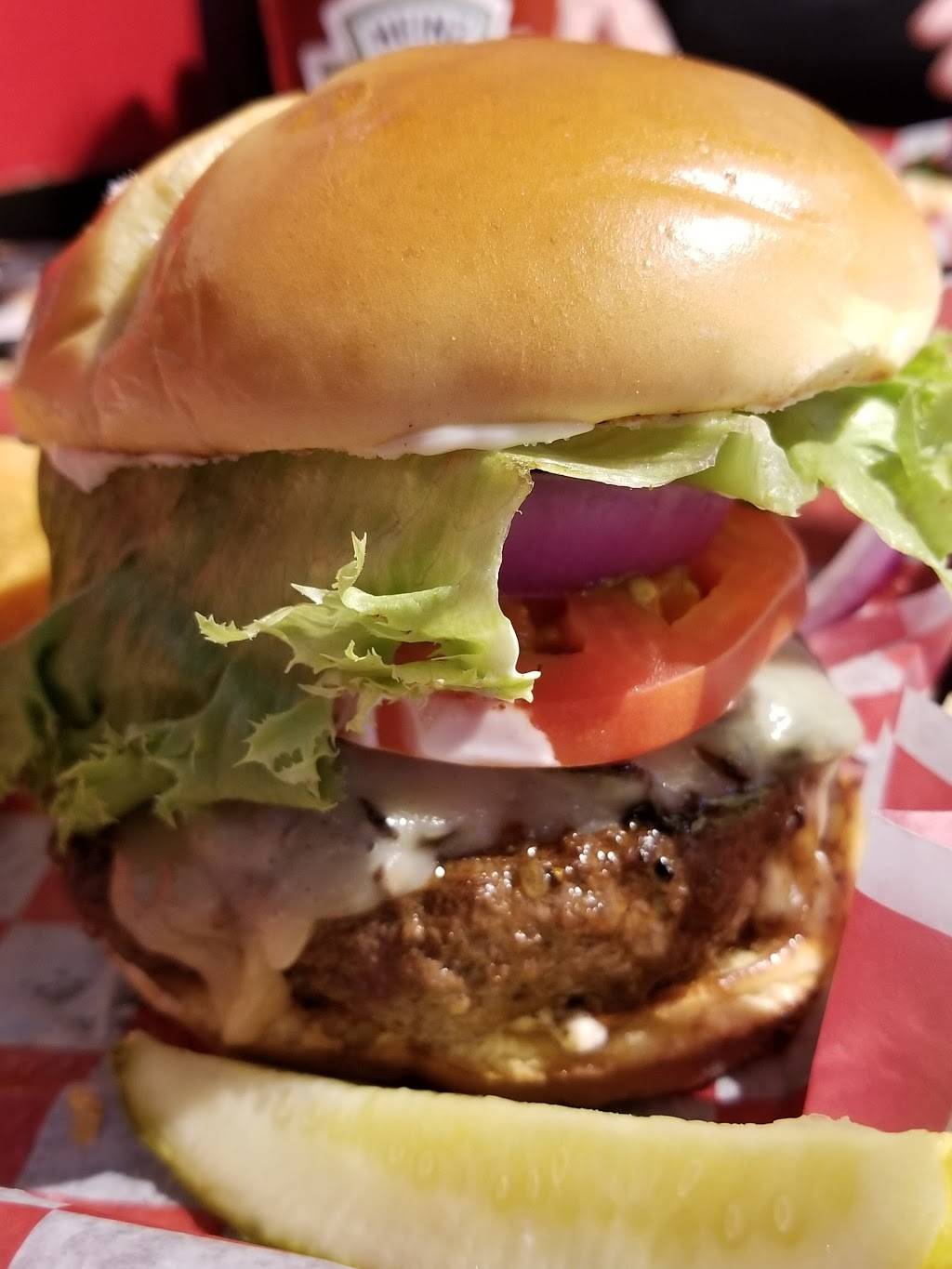 Frostburgers | restaurant | 167 E Main St, Frostburg, MD 21532, USA | 2402842597 OR +1 240-284-2597