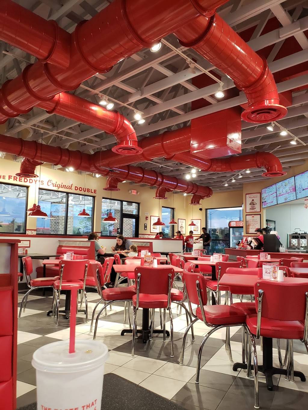 Freddys Frozen Custard & Steakburgers | restaurant | 4458 Town Center Pkwy, Jacksonville, FL 32246, USA | 9046478987 OR +1 904-647-8987