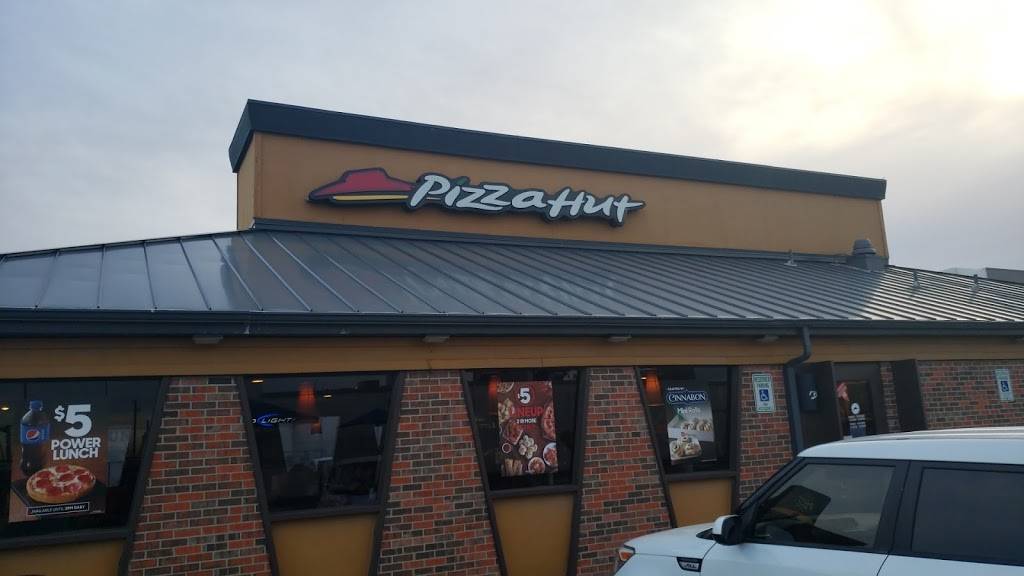 Pizza Hut | meal delivery | 3545 N Yarbrough Dr, El Paso, TX 79925, USA | 9152282679 OR +1 915-228-2679
