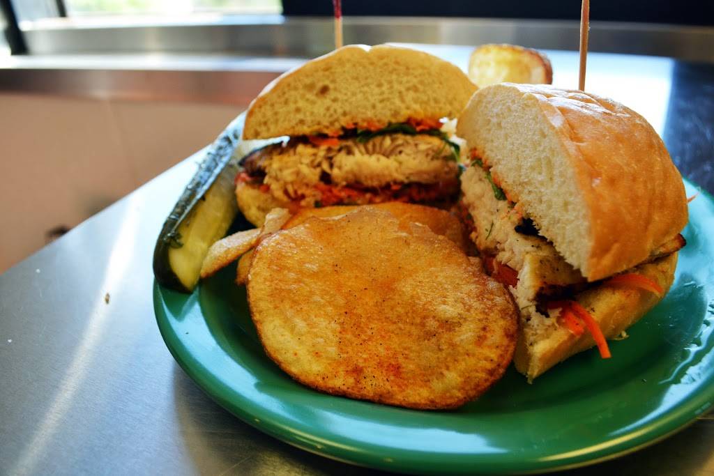 Bistro 13 - Global Cuisine by EVIT | restaurant | 1353 W Main St, Mesa, AZ 85201, USA | 4804616760 OR +1 480-461-6760