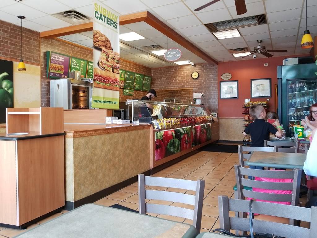 Subway | restaurant | 259 Clinton St, Maumee, OH 43537, USA | 4198932256 OR +1 419-893-2256