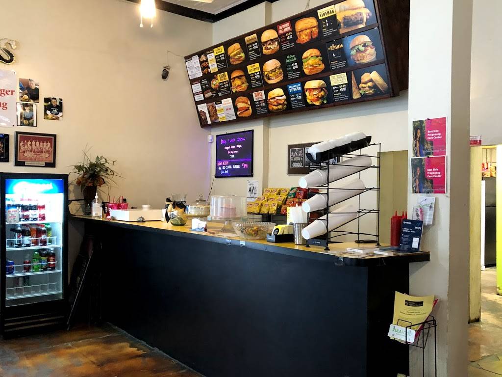 Marks Outing | restaurant | 1624 E Commerce St, San Antonio, TX 78205, USA | 2102998110 OR +1 210-299-8110