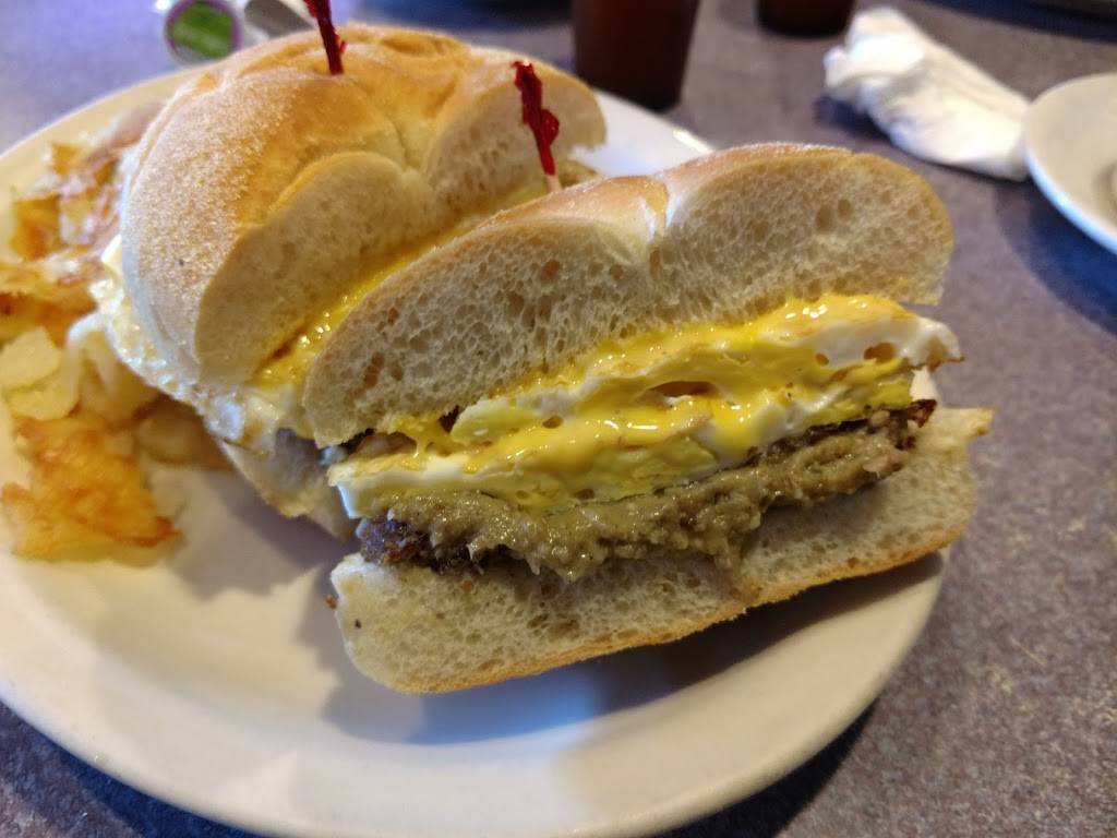 Golden Dove Diner Restaurant | restaurant | 1101 N Dupont Hwy, New Castle, DE 19720, USA | 3023221180 OR +1 302-322-1180