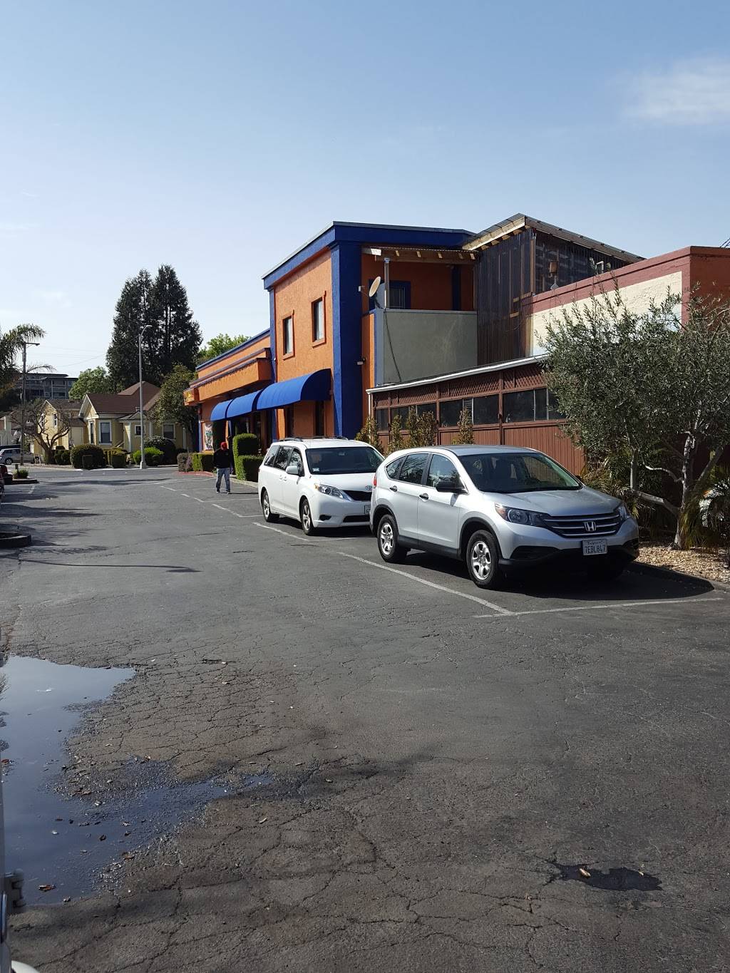 Mi Pueblo | restaurant | 800 Petaluma Blvd N, Petaluma, CA 94952, USA | 7077628192 OR +1 707-762-8192