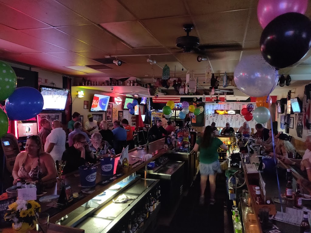 Cabins Bar & Grill | restaurant | 154 N Federal Hwy, Deerfield Beach, FL 33441, USA | 9544286438 OR +1 954-428-6438