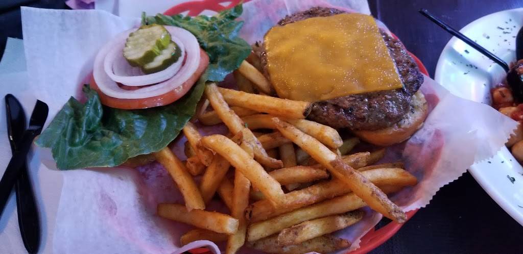 The Crazy Flamingo | restaurant | 1035 N Collier Blvd #313, Marco Island, FL 34145, USA | 2396429600 OR +1 239-642-9600