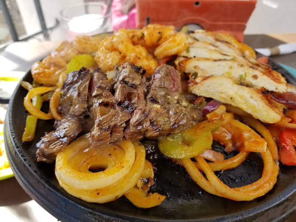 Tequila Factory Restaurant & Cantina | restaurant | 2467 Juan St, San Diego, CA 92110, USA | 6192608124 OR +1 619-260-8124