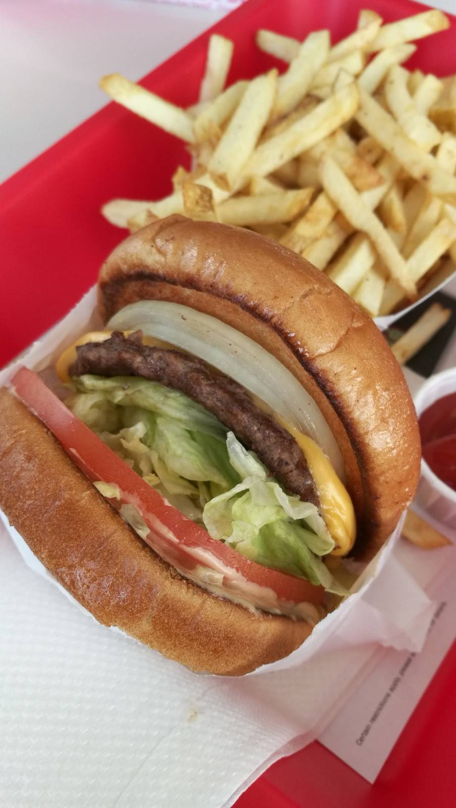 In-N-Out Burger | restaurant | 550 Newhall Dr, San Jose, CA 95110, USA | 8007861000 OR +1 800-786-1000