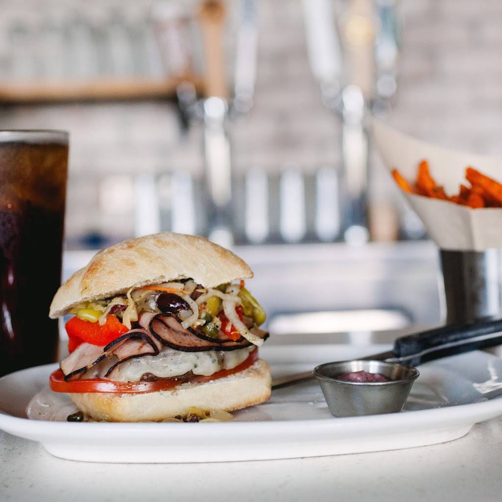 The Counter | restaurant | 10123 Riverside Dr, North Hollywood, CA 91602, USA | 8185091881 OR +1 818-509-1881