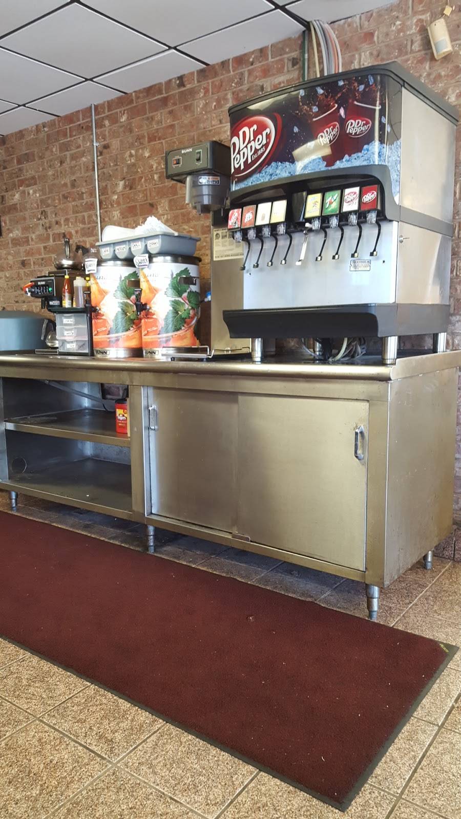 Pops Honey Fried Chicken | restaurant | 944 TX-31, Chandler, TX 75758, USA | 9038492817 OR +1 903-849-2817