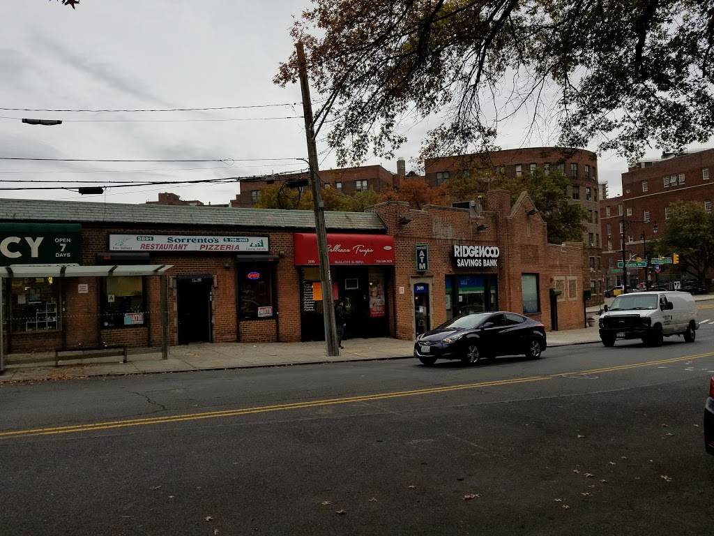 Sorrentos | restaurant | 3891 Sedgwick Ave, Bronx, NY 10463, USA | 7187964148 OR +1 718-796-4148