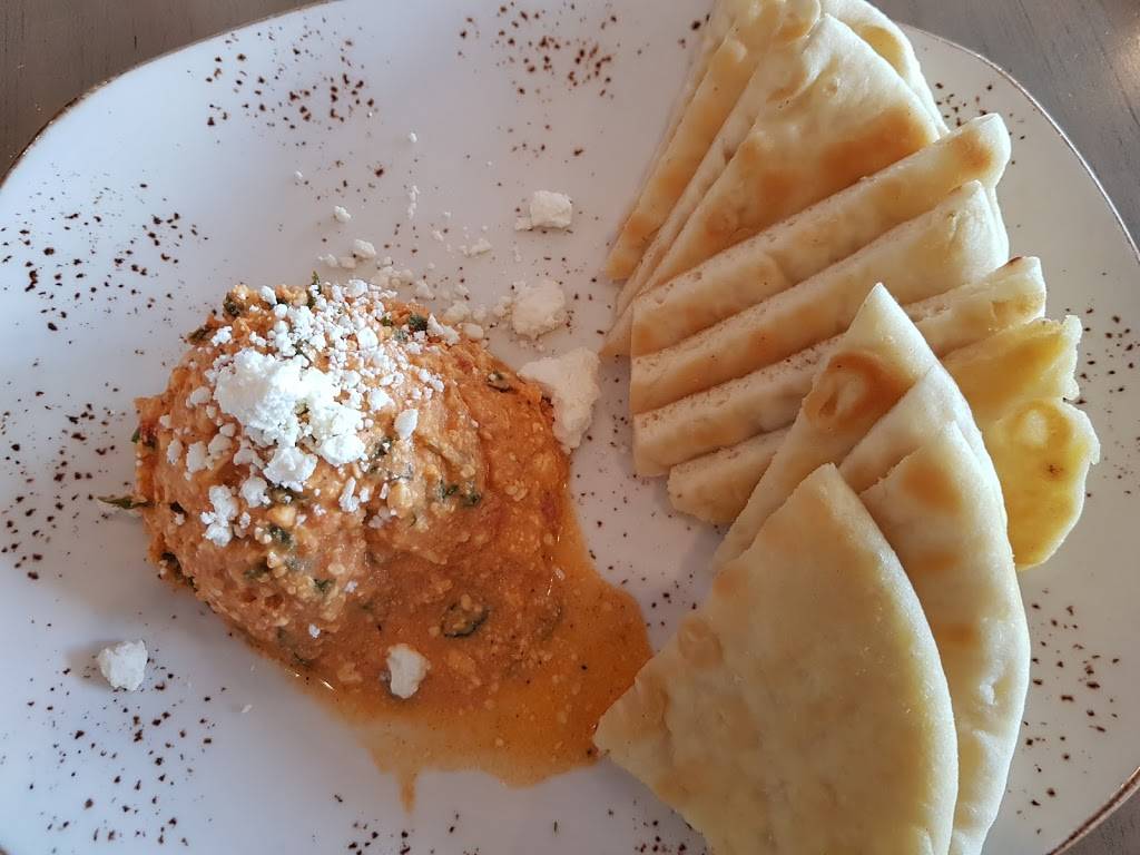 Luna Grill | restaurant | 2245 Fenton Pkwy Suite 105, San Diego, CA 92108, USA | 6195165862 OR +1 619-516-5862