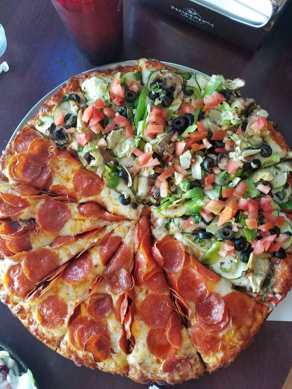 Pinkys Pizza & Pub | restaurant | 2085 N Broadway, Walnut Creek, CA 94596, USA | 9259395000 OR +1 925-939-5000