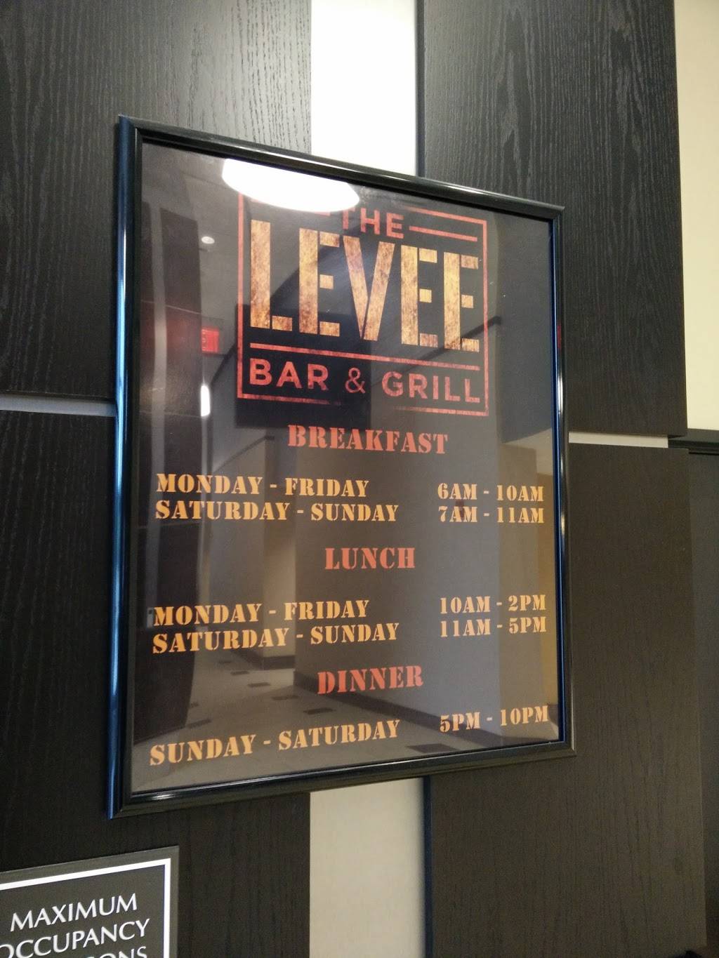 The Levee Bar & Grill | restaurant | 51 Walnut St, Lawrenceburg, IN 47025, USA | 8125398888 OR +1 812-539-8888