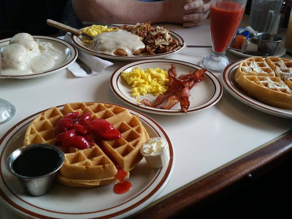 Velvet Grill & Creamery | bakery | 2204 McHenry Ave, Modesto, CA 95350, USA | 2095449029 OR +1 209-544-9029