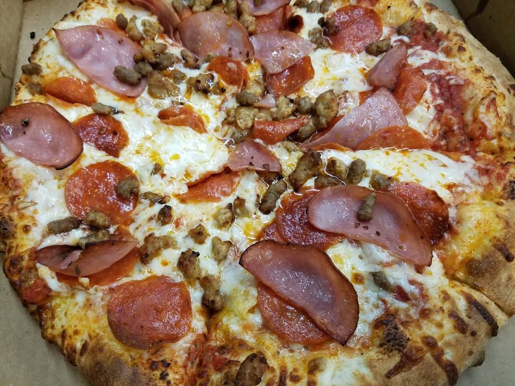 Pizza Classics | restaurant | 3440 N St Marys St, San Antonio, TX 78215, USA | 2102253356 OR +1 210-225-3356