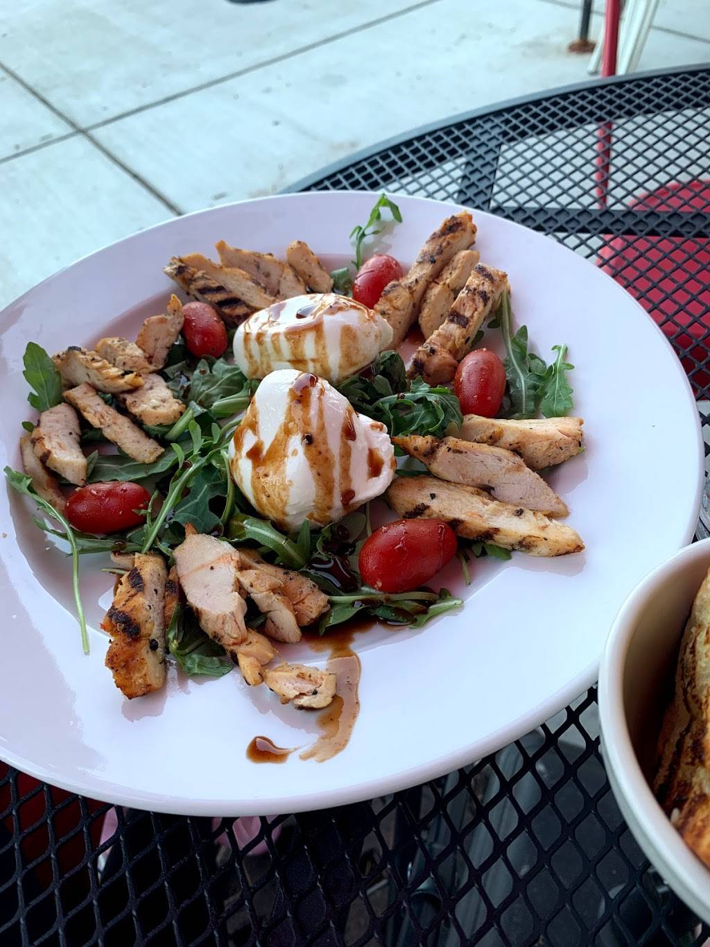 Da vinci pizza and pasta | restaurant | 250 S Washington St, Bloomington, IN 47408, USA | 8128221887 OR +1 812-822-1887