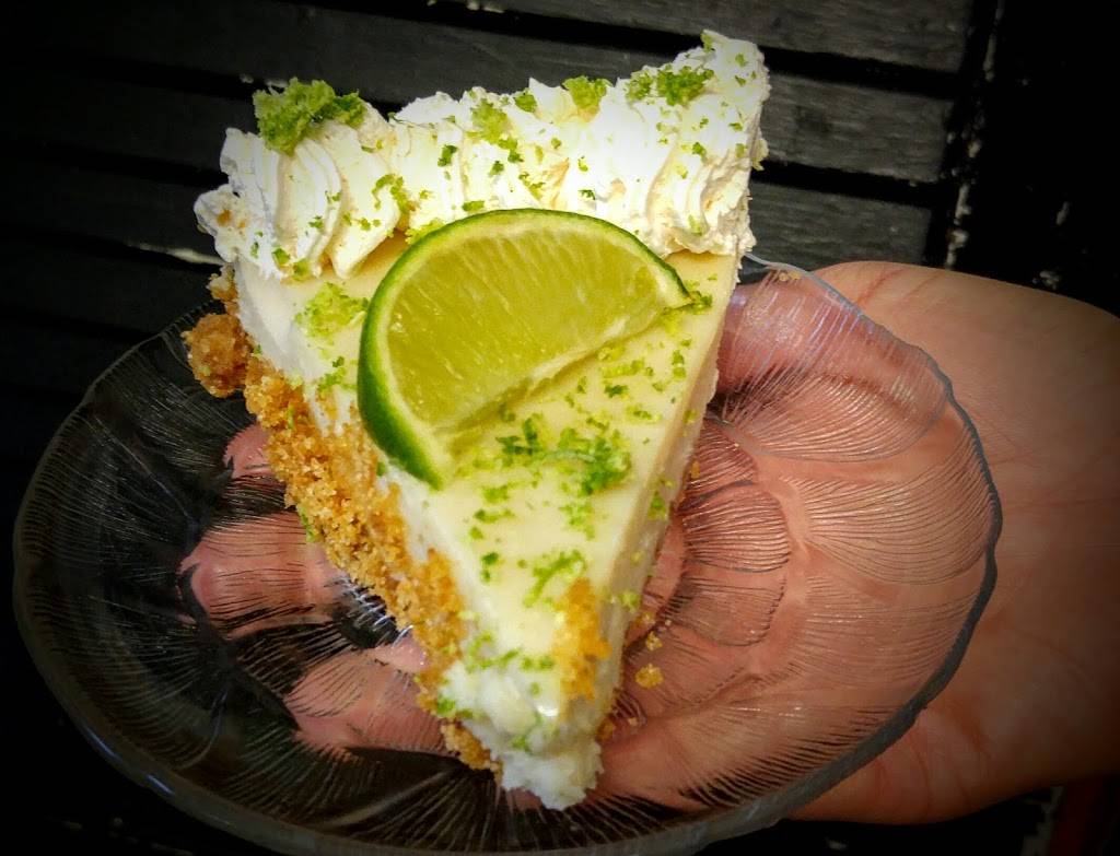 The Weeping Willow | cafe | 128 W Central St, Bethalto, IL 62010, USA | 6183770500 OR +1 618-377-0500