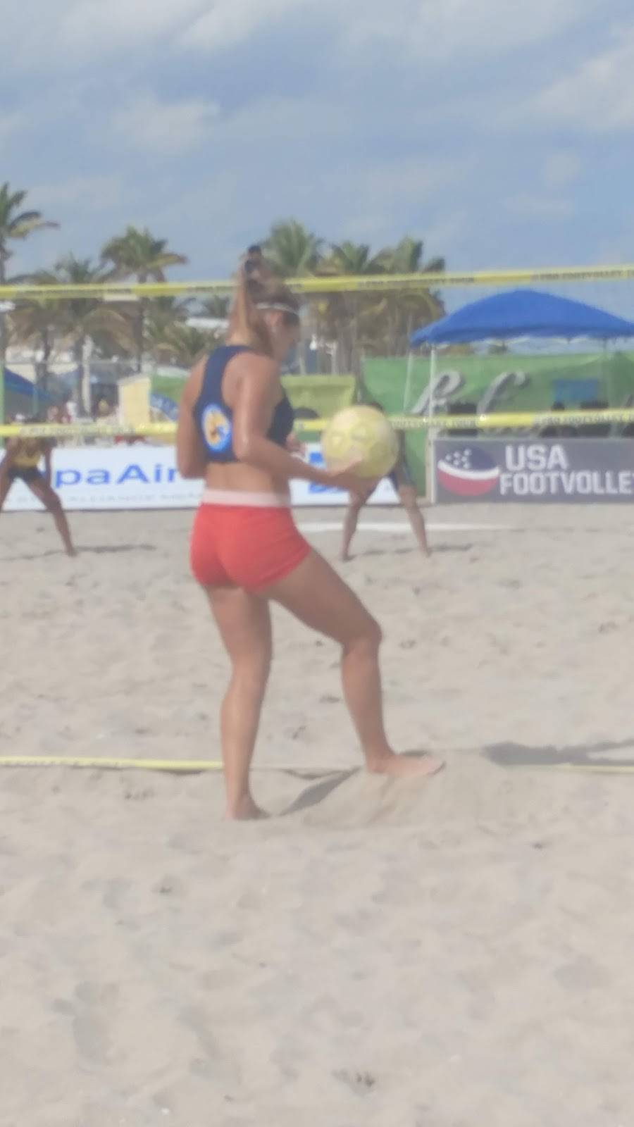 Lone Palm Beach Bar | restaurant | 1111 N Ocean Dr, Hollywood, FL 33019, USA | 9548744444 OR +1 954-874-4444