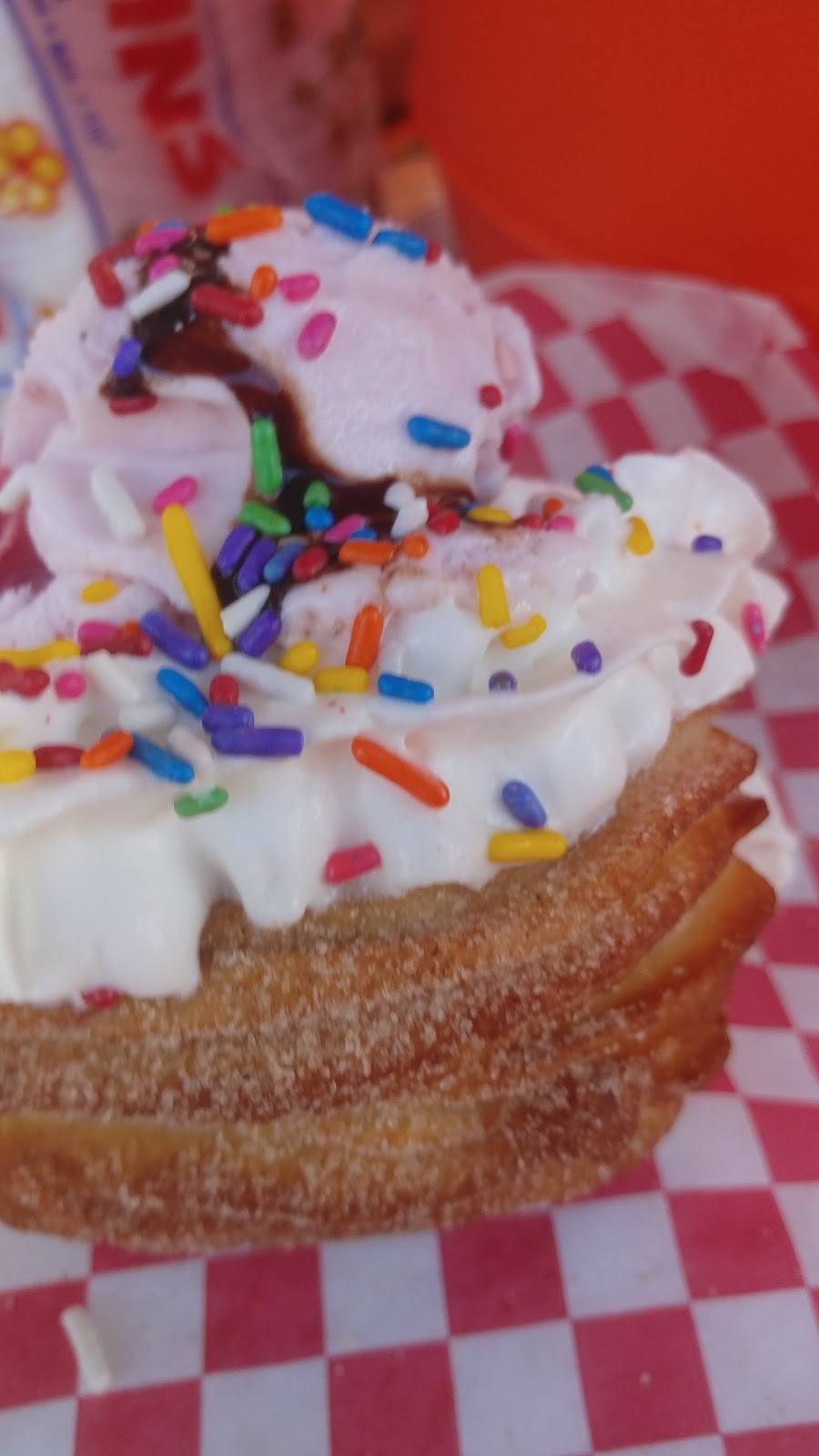 Churros calientes | restaurant | 2744 E 1st St, Los Angeles, CA 90033, USA | 3233381863 OR +1 323-338-1863