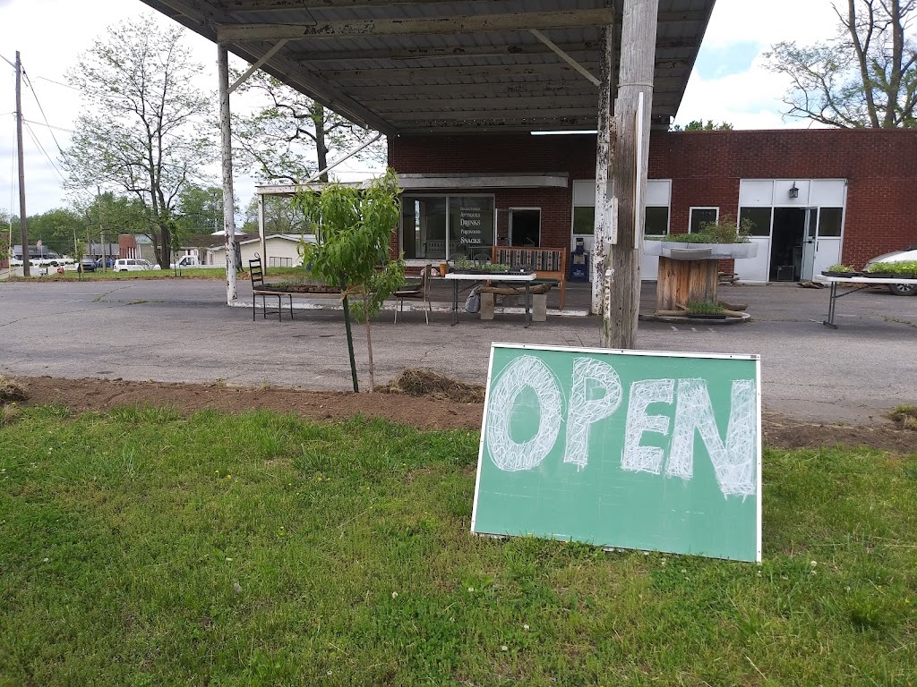 Driftwood trading post | restaurant | 2380 IN-135, Vallonia, IN 47281, USA | 8125287509 OR +1 812-528-7509