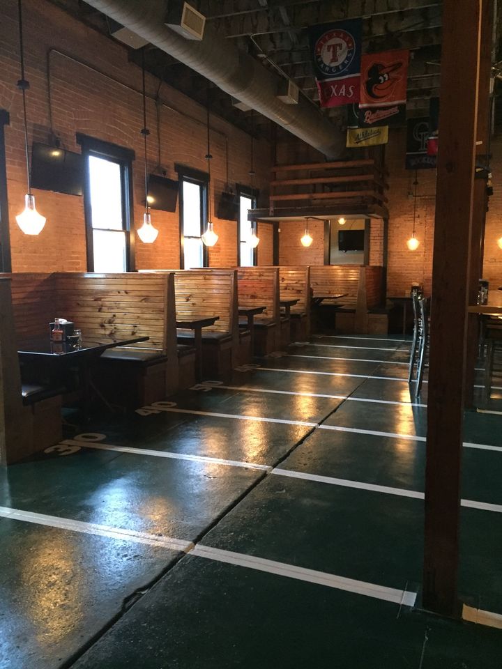 Pin High Sports Bar & Grill | restaurant | 104 E 1st St, El Campo, TX 77437 | 9794758100 OR +1 979-475-8100