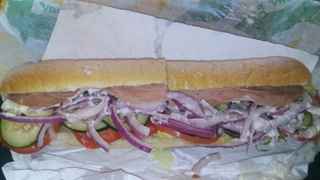 Subway Restaurants | restaurant | 1001 E Amar Rd, West Covina, CA 91792, USA | 6269341111 OR +1 626-934-1111