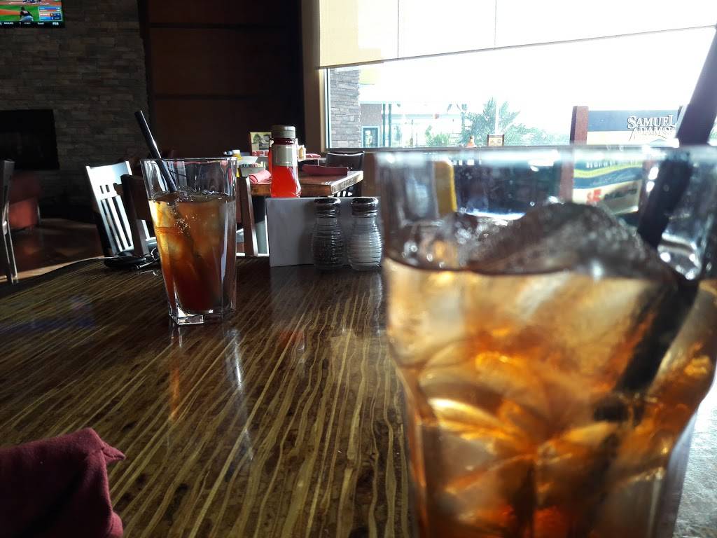 Mountainside Restaurant & Tavern | restaurant | 1442 E Lake Mead Pkwy, Henderson, NV 89015, USA | 7026316000 OR +1 702-631-6000