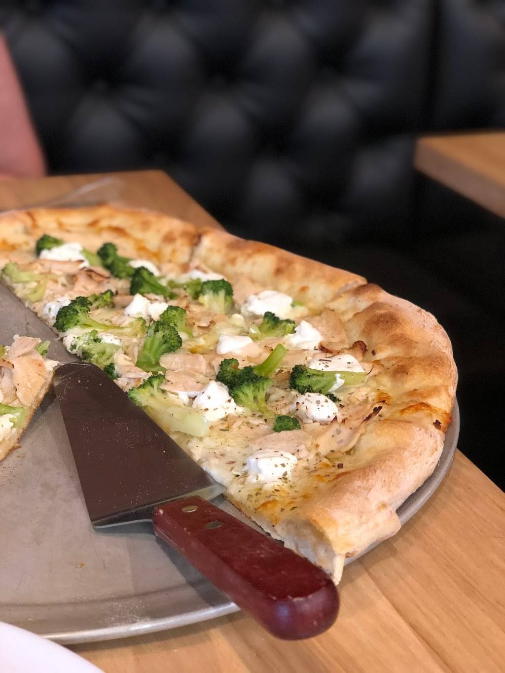 la Pizza di Forno | restaurant | 109 Merrimack St, Haverhill, MA 01830, USA | 9786413866 OR +1 978-641-3866