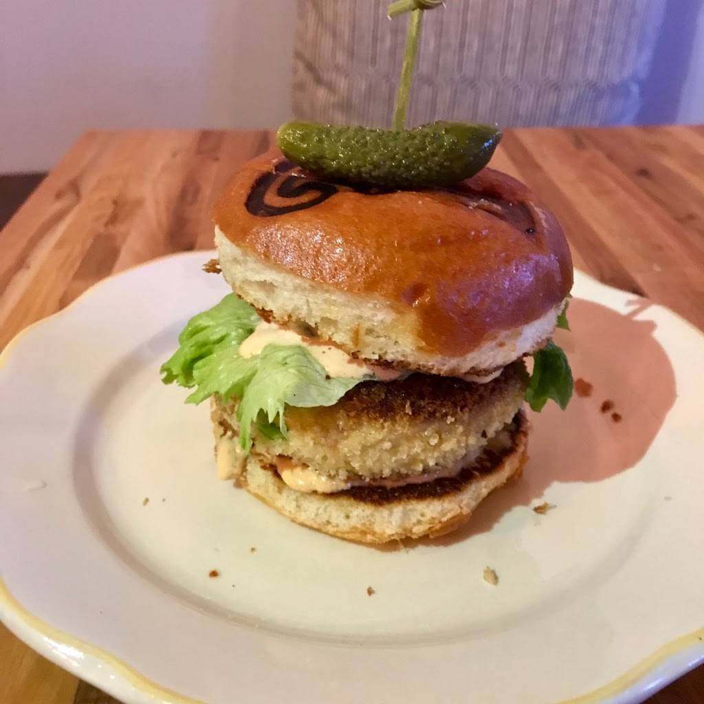 Fixins American Craft Eatery | restaurant | 1345 N Main St, High Point, NC 27262, USA | 3368290554 OR +1 336-829-0554