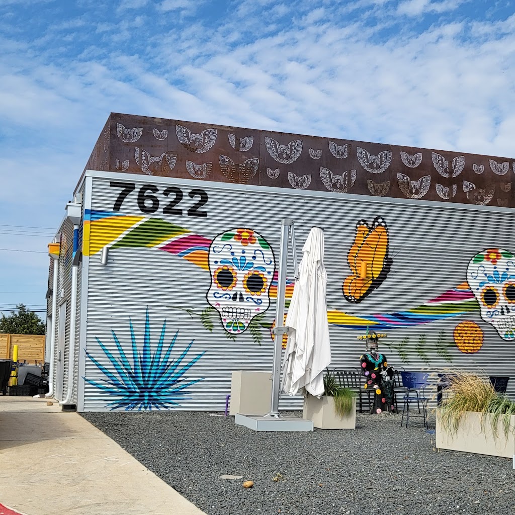 La Gloria | restaurant | 7622 Kennedy Hill Dr, San Antonio, TX 78235, USA | 2103756861 OR +1 210-375-6861