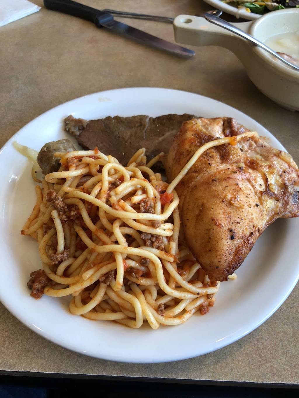 Country Pride | restaurant | 1700 Wilson Rd, Terrell, TX 75161, USA | 9725636939 OR +1 972-563-6939