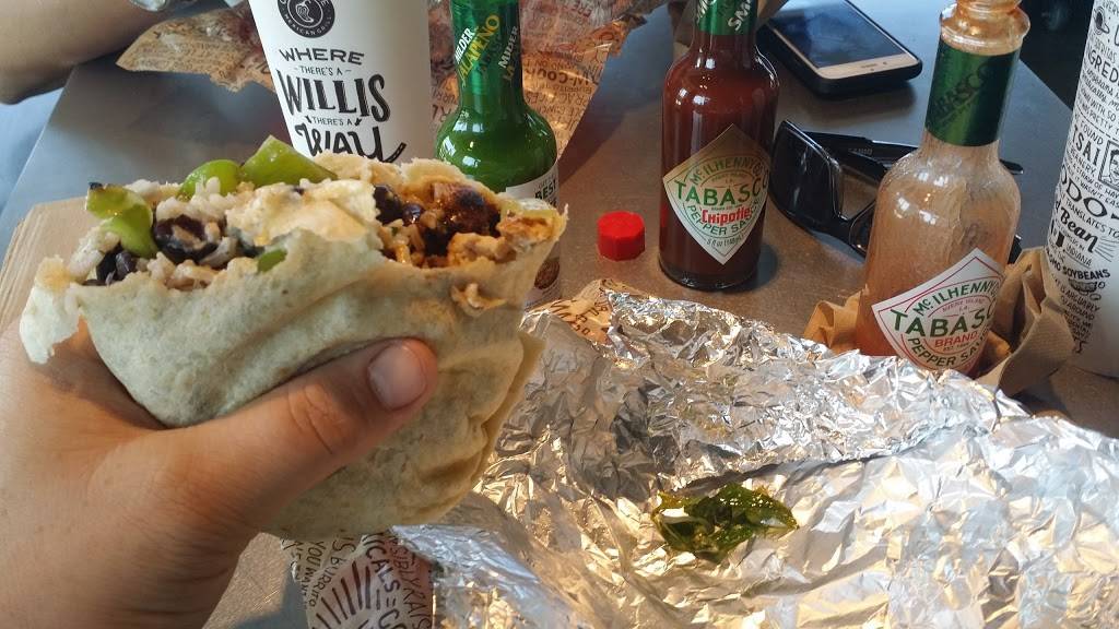 Chipotle Mexican Grill | restaurant | 225 Jamacha Road, El Cajon, CA 92019, USA | 6199382391 OR +1 619-938-2391