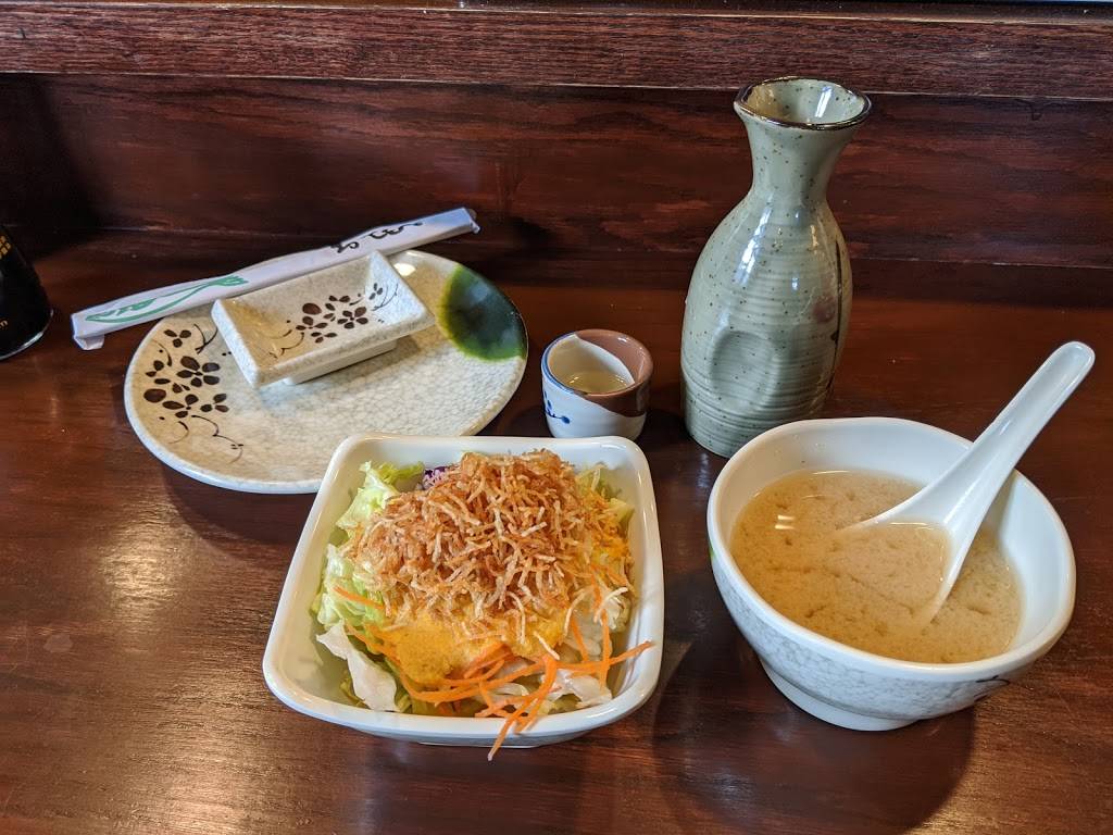 Grey Whale Sushi & Grill | restaurant | 129 N 10th St #113, Lincoln, NE 68508, USA | 4023278888 OR +1 402-327-8888