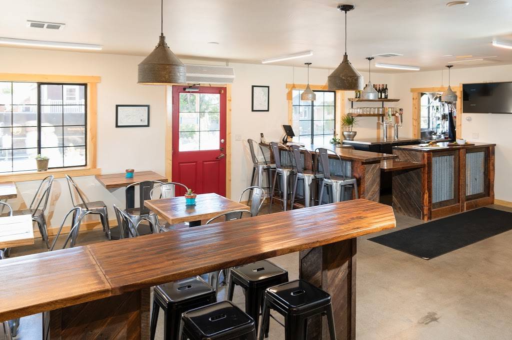 The Station - A Truckee Eatery | restaurant | 10130 W River St, Truckee, CA 96161, USA | 5305635285 OR +1 530-563-5285