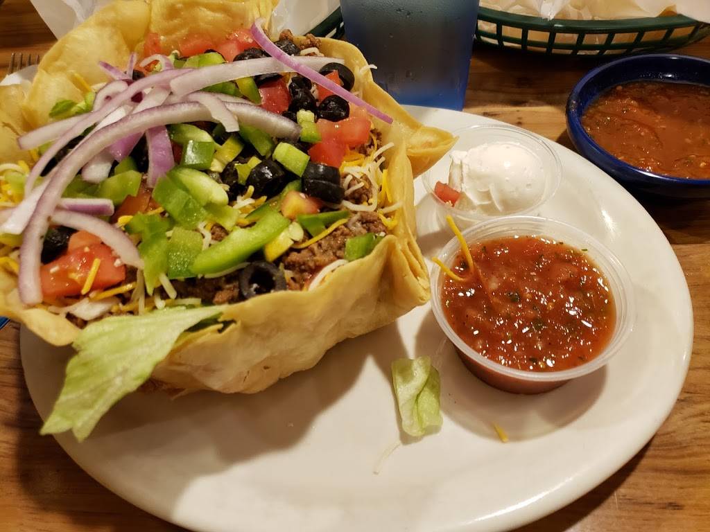 Escamilla Amigos Cantina | restaurant | 10006 S Saginaw Rd, Grand Blanc, MI 48439, USA | 8106037567 OR +1 810-603-7567