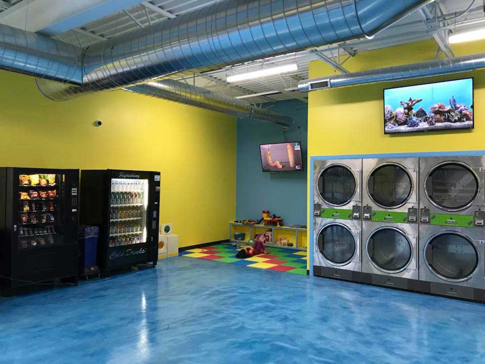 Happy Life Laundromat of Rockford | restaurant | 7215 Cherryvale N Blvd, Rockford, IL 61112, USA | 8155808387 OR +1 815-580-8387