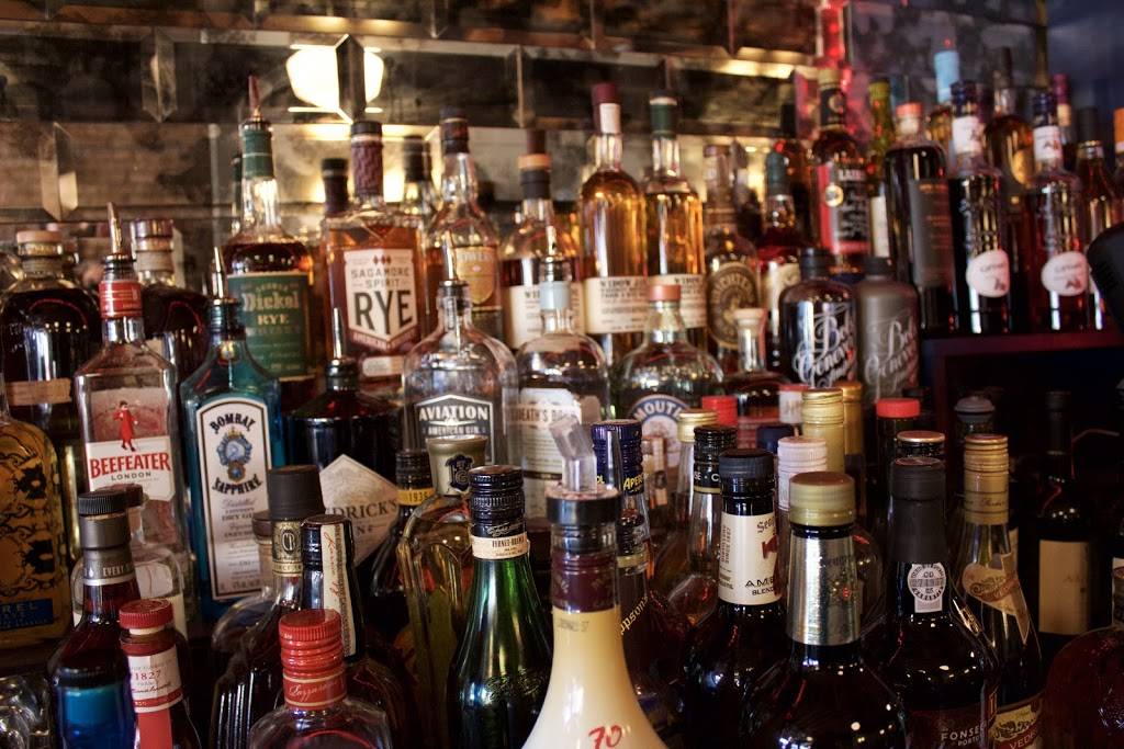 Becks Chicago | restaurant | 2201 N Clybourn Ave, Chicago, IL 60614, USA | 7736611573 OR +1 773-661-1573