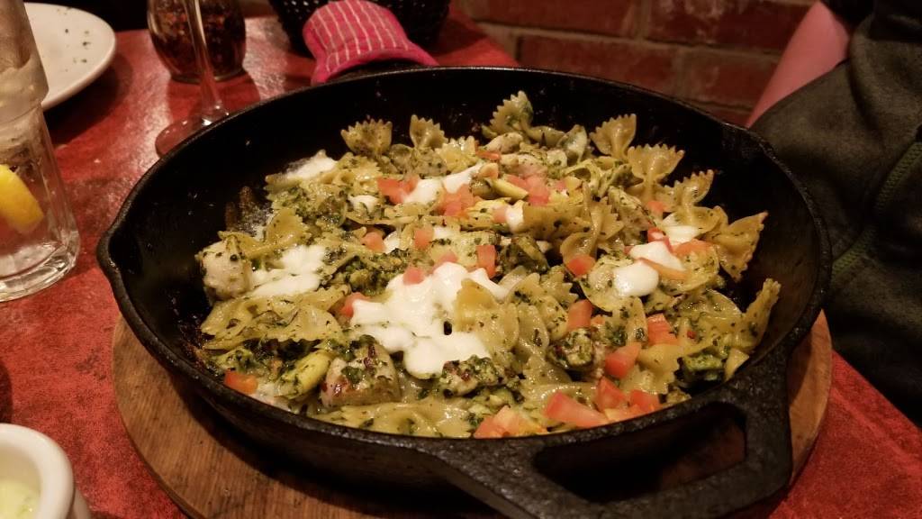 Don Camillo Italian Cuisine Inc | restaurant | 1400 N Corinth St, Corinth, TX 76208, USA | 9403211100 OR +1 940-321-1100