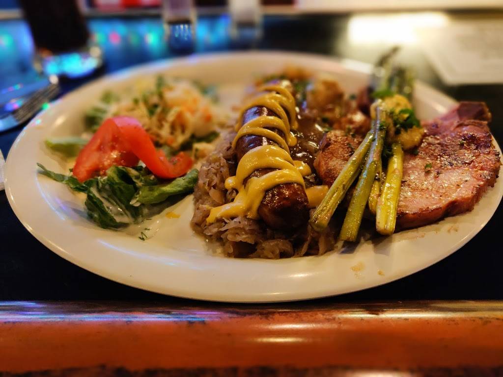 Tors Country Pub | restaurant | 9800 N Peoria Ave, Sperry, OK 74073, USA | 9185210668 OR +1 918-521-0668