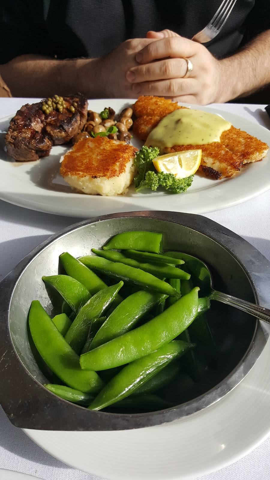 Cafe Coconut Cove | restaurant | S, 4210 S Hwy A1A, Melbourne Beach, FL 32951, USA | 3217273133 OR +1 321-727-3133