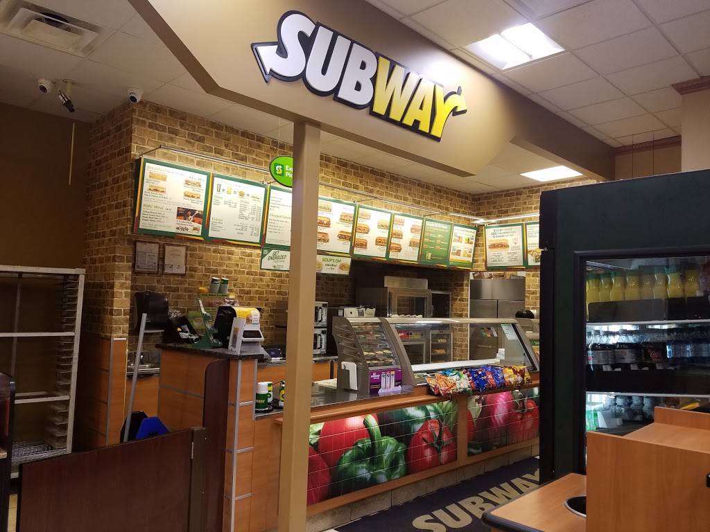 Subway Restaurants | restaurant | 1768 W Armitage Ave, Chicago, IL 60622, USA | 7732351800 OR +1 773-235-1800
